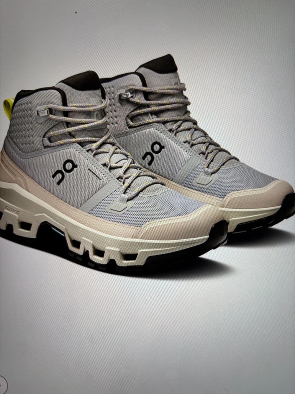 On Cloud hiking boots 🥾 - Picture 2 of 9
